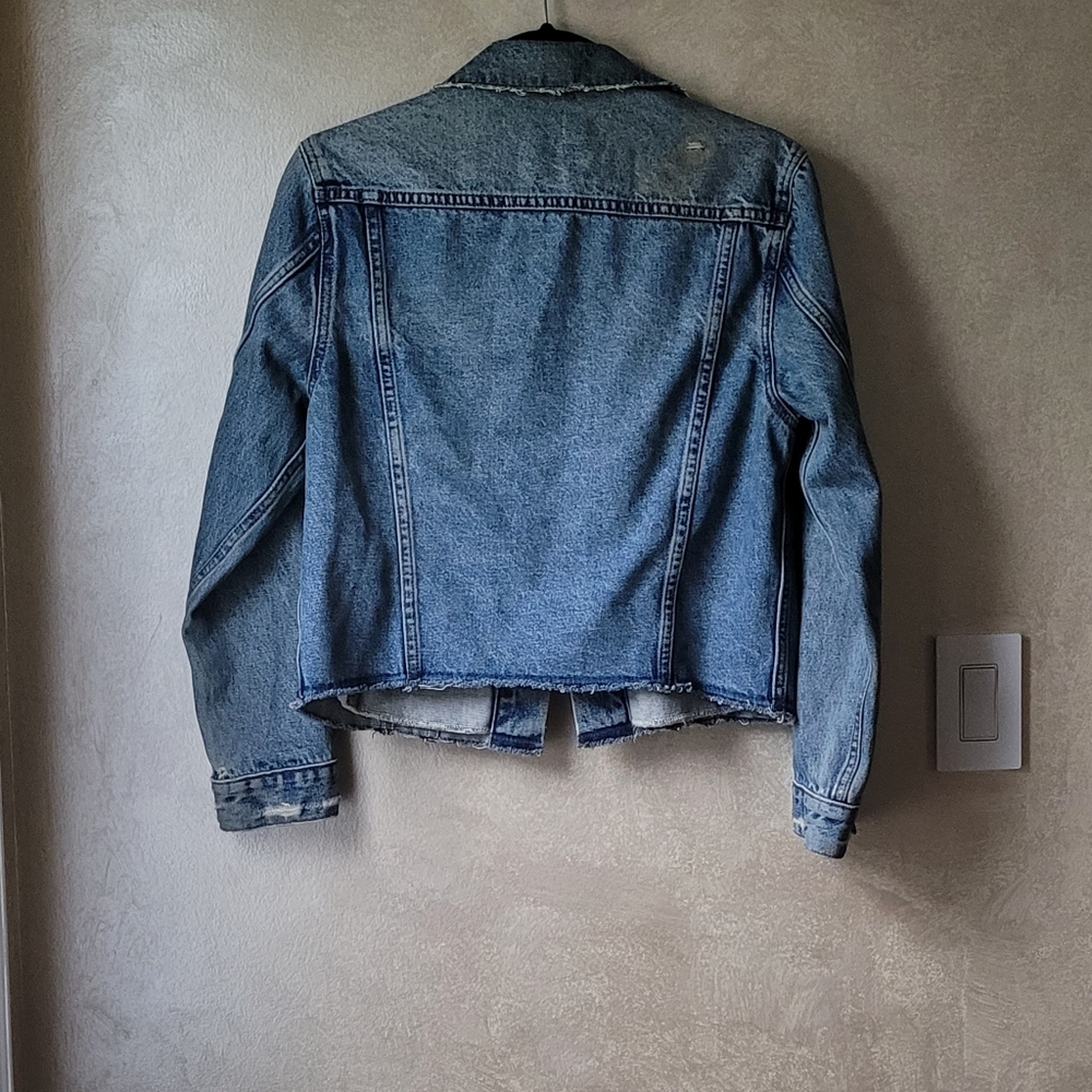 REFORMATION DENIM JEAN DISTRESSED JACKET IN BADLANDS WASH - Picture 6 of 10